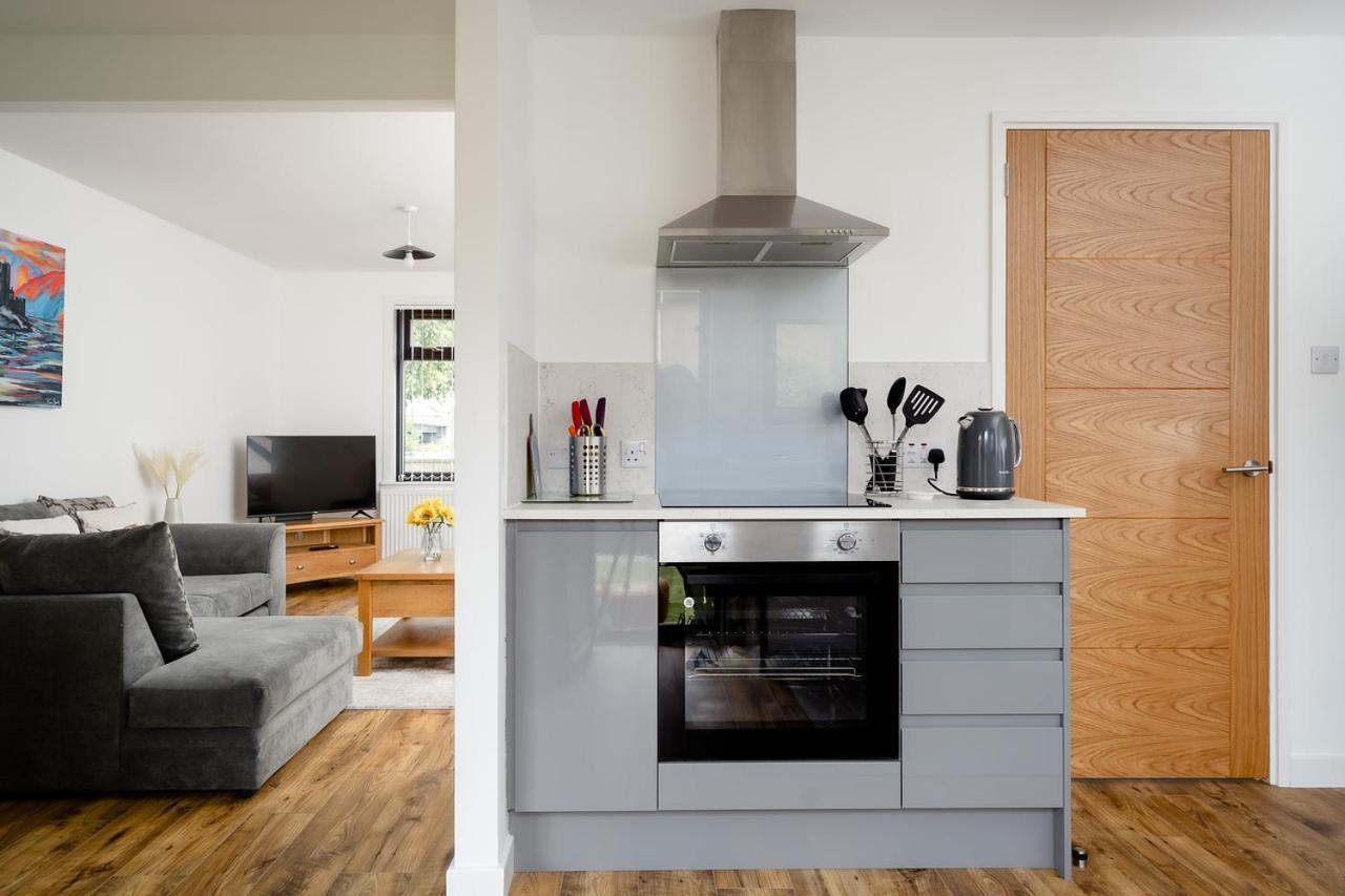 Ness Riverfront Holiday Home - City Centre Inverness Exterior photo