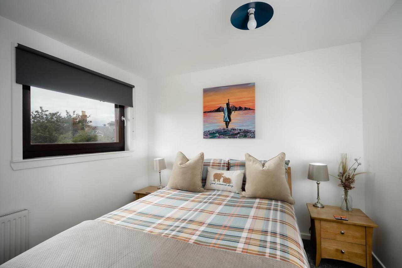 Ness Riverfront Holiday Home - City Centre Inverness Exterior photo